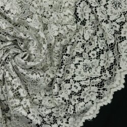 Spitzenstoff *Carmen* - beigegrau