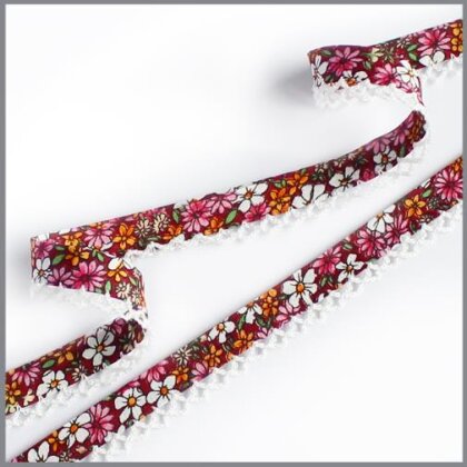 Schrägband mit Häkelspitze - Blumen dunkelrot/weiß