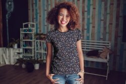 Baumwolljersey Digital Paisley Blumen - weiss/helllila