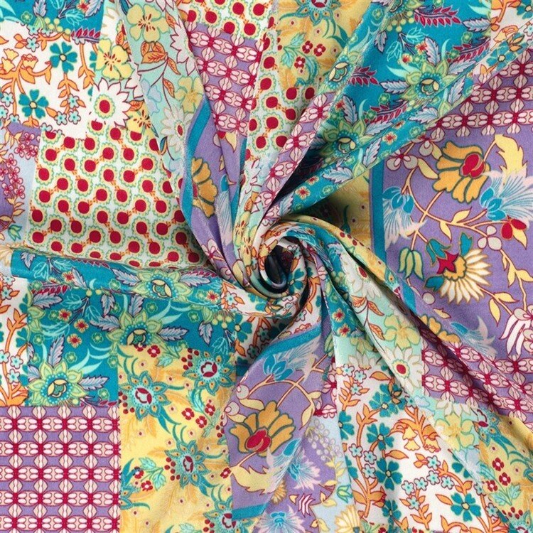 Satin Samt Blumen-Patchwork - helllila