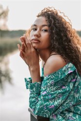 Baumwollsatin Blumenwelt - altlila