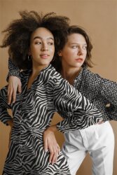 Strickstoff Jacquard Leopard - schwarz